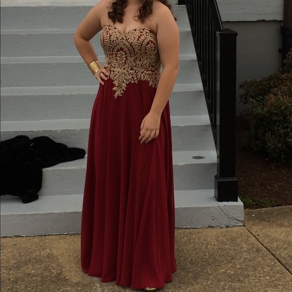 Prom/ ring dance/ homecoming dress